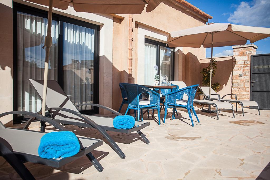 فيلا Pool House Marineta Llombarts الغرفة الصورة